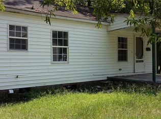 4 Depot St, Cheraw, SC 29520