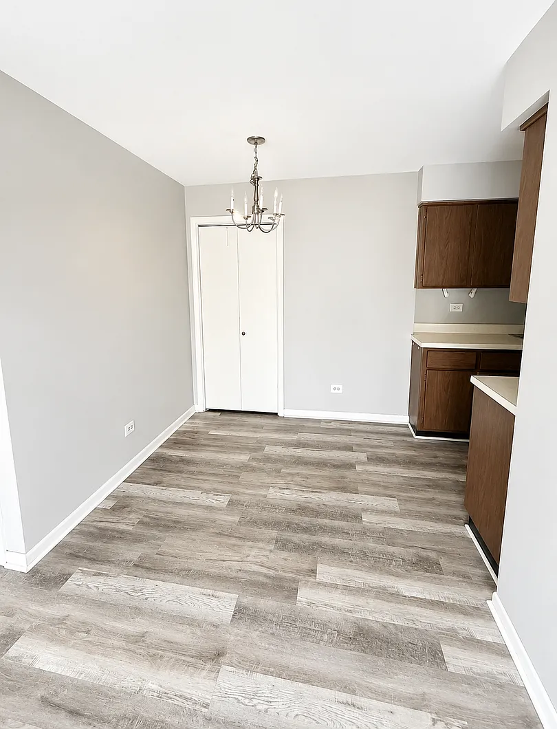 7100 W. 176th Street — Photo 4