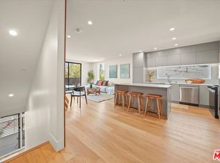 1750 N Van Ness Ave #1/2, Los Angeles, CA 90028