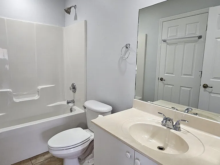 2400 55th Ter SW #B — Photo 10