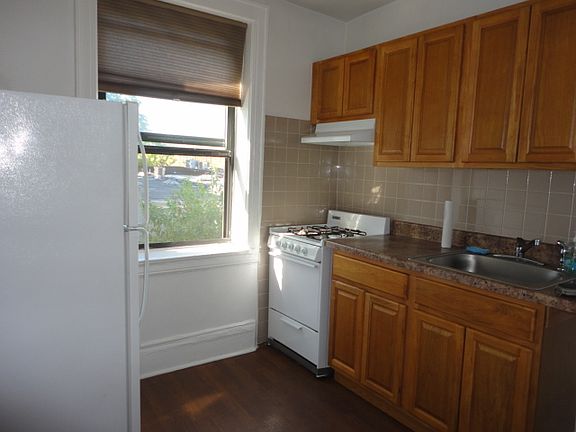 2nd image of 30-91 33rd St #C2