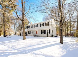 14 Florence Cir, Medway, MA 02053
