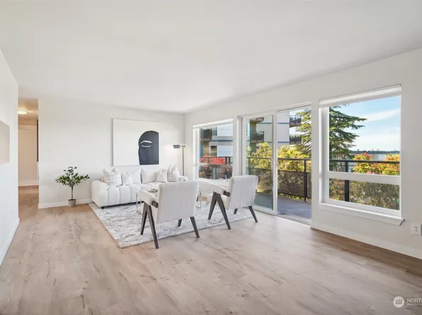 550 Elm Way #205, Edmonds, WA 98020