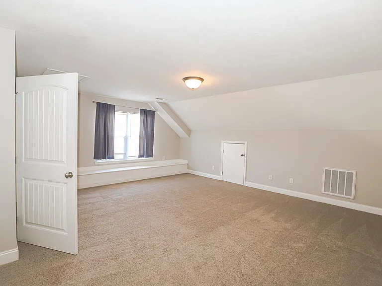 4453 Galway Dr — Photo 24