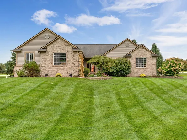 16529 W Horseshoe Trl, Linden, MI 48451