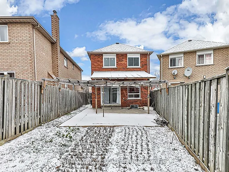 75 Hendon Rd — Photo 32