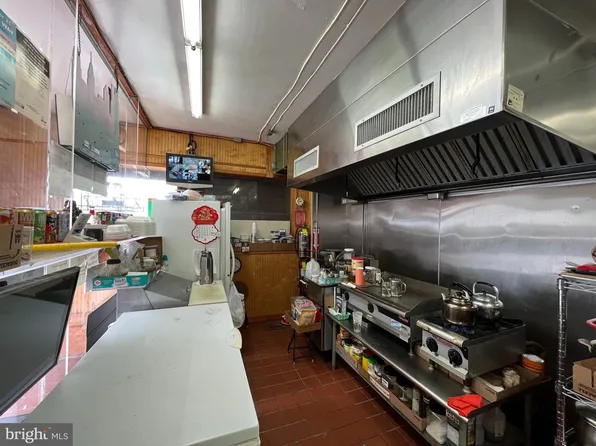 2150 N 20th St, Philadelphia, PA 19121