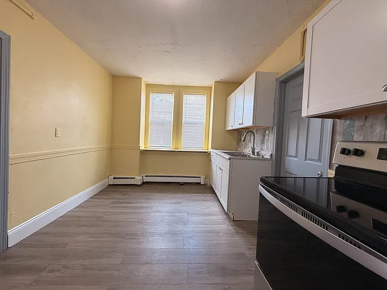 560 Broad St #2 — Photo 10
