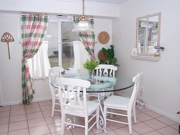 5th image of 225 Springmeadow Dr Unit K