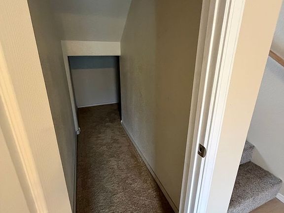 5th image of 1911 Girard Blvd NE
