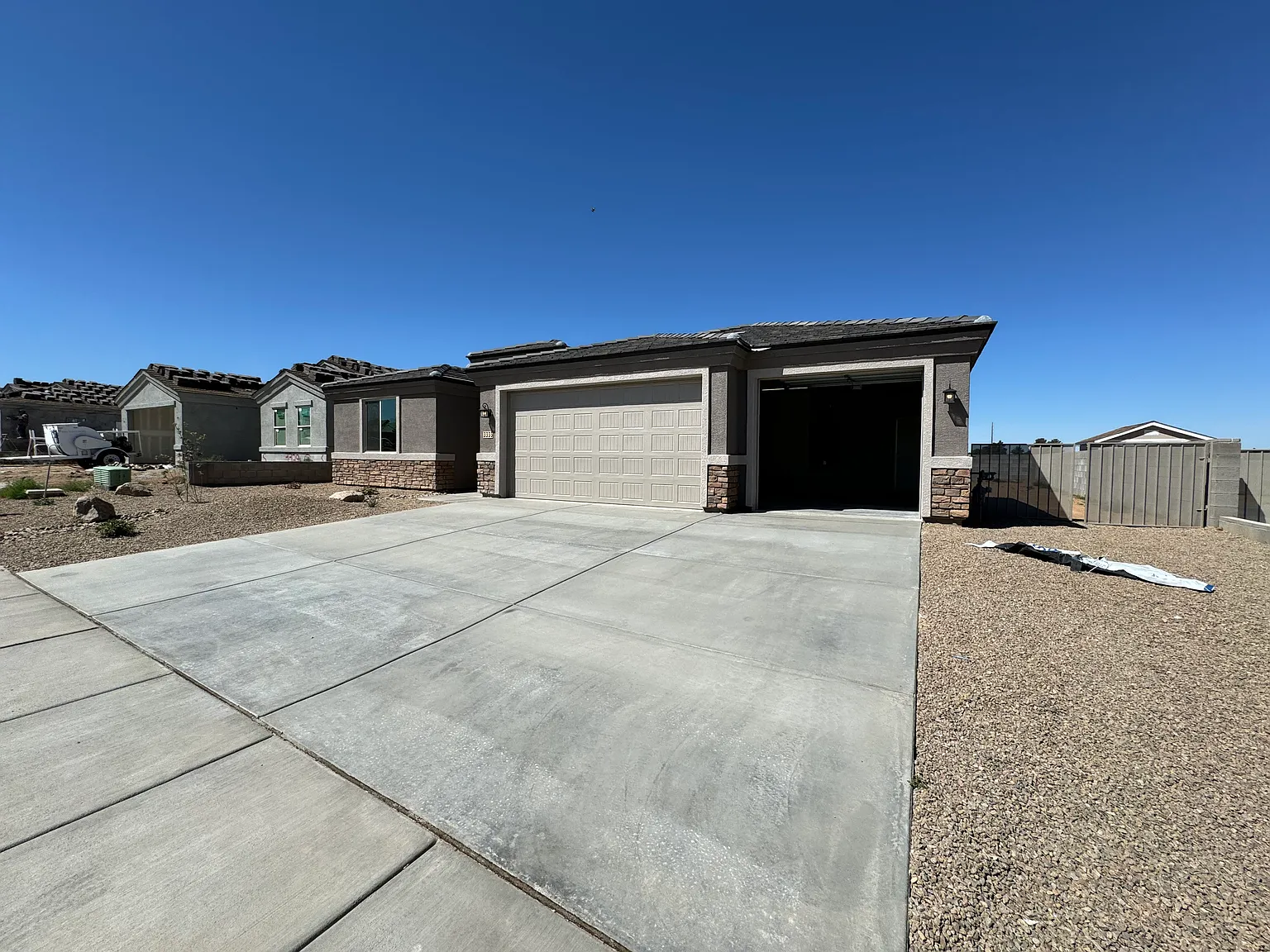 4 bed, 1706 sqft, $2,200 — Photo 1