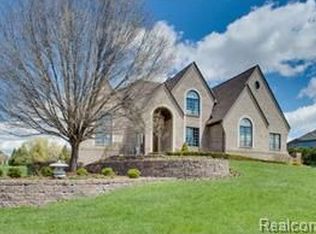 50016 Cooke Ave, Plymouth, MI 48170