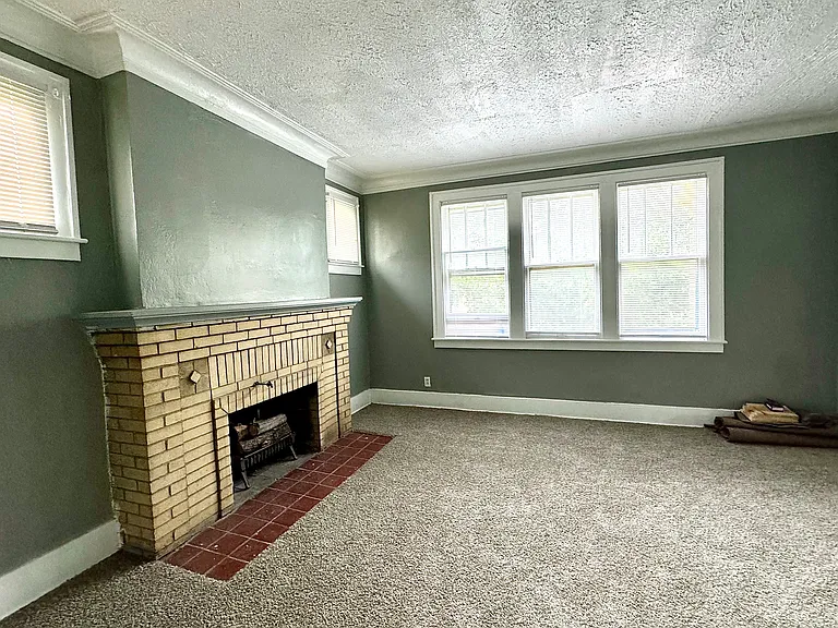 15537 Normandy Ave #2 — Photo 6