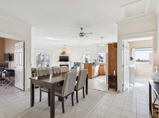 7 W Lineham Ave #301, Okotoks, AB T1S1Z2