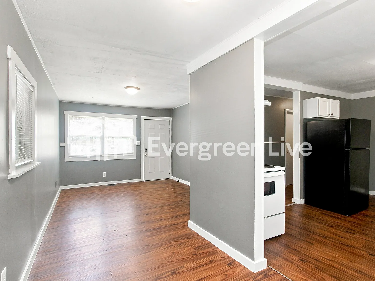 3 bed, 2.0 bath, 864 sqft, $1,295 — Photo 4