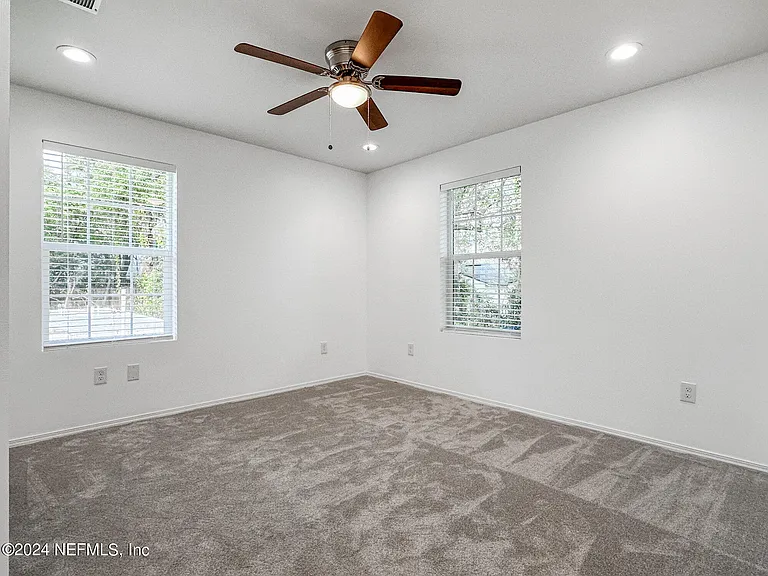 2220 Flesher Ave — Photo 12