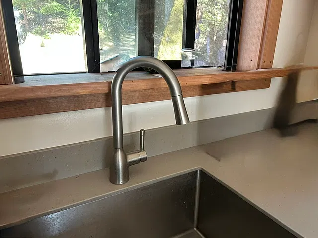 Studio, 600 sqft, $1,200 — Photo 4
