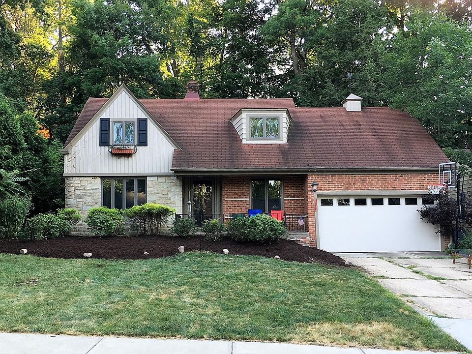 18431 Edgewood Dr. Rocky River, Oh