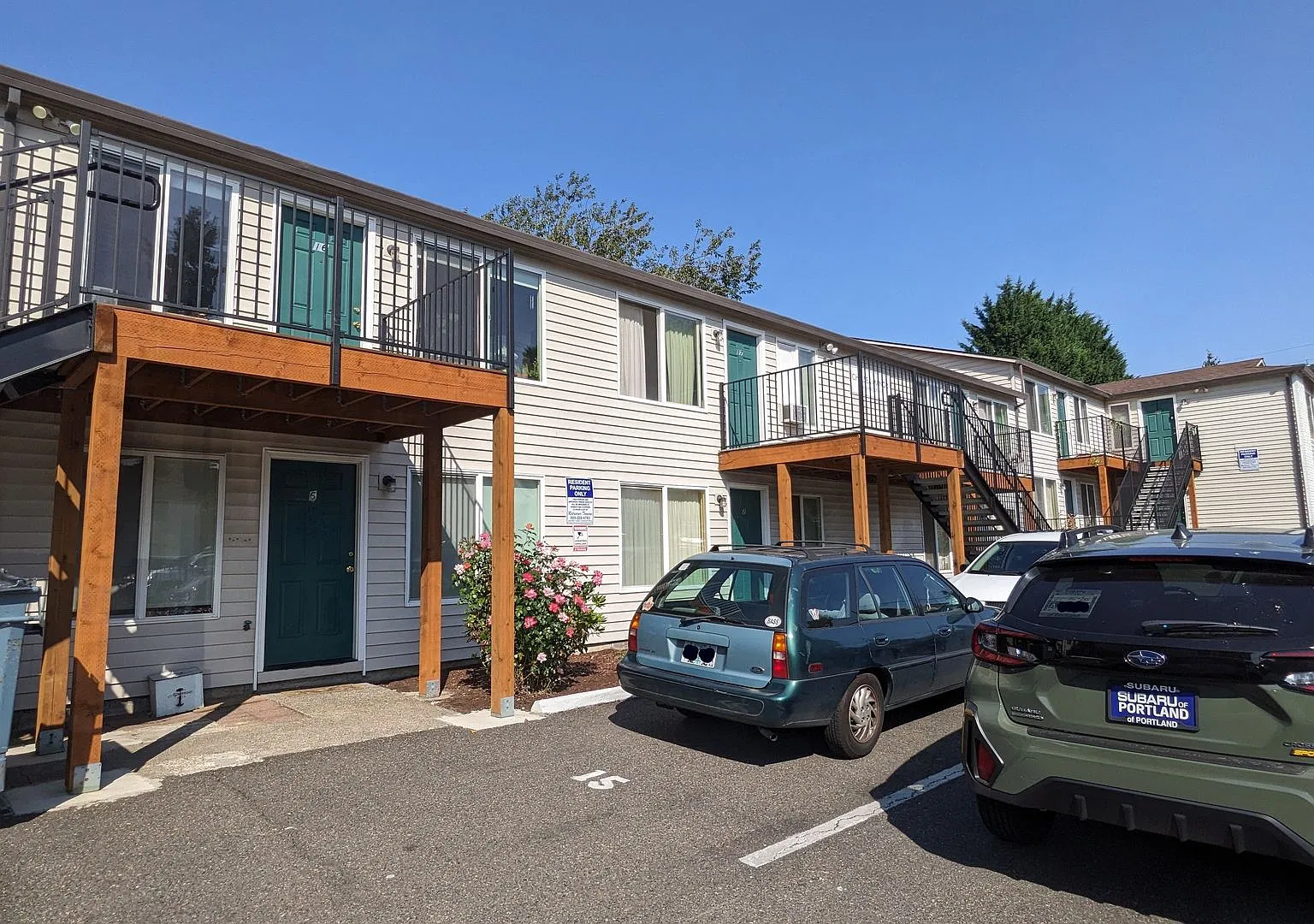 Chelsea Manor Apartments — Photo 1