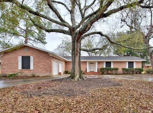 925 S Pecan Ave, Luling, TX 78648