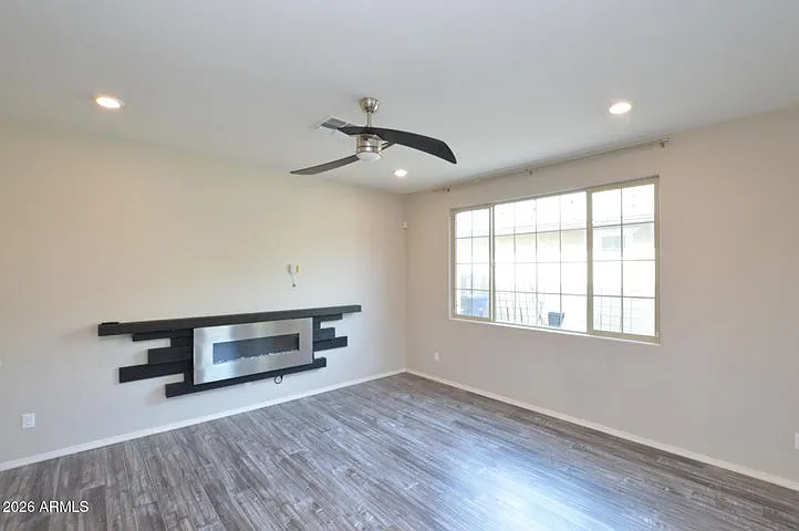214 E Bluejay Dr — Photo 7