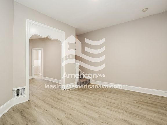 1194395_002_living_room_3.jpg