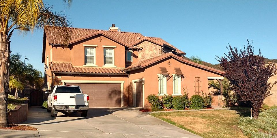 1st image of 27572 Pinyon St