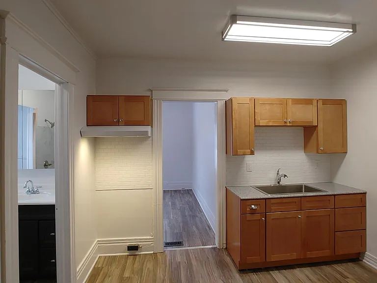 176 S Goodman St #4 — Photo 3