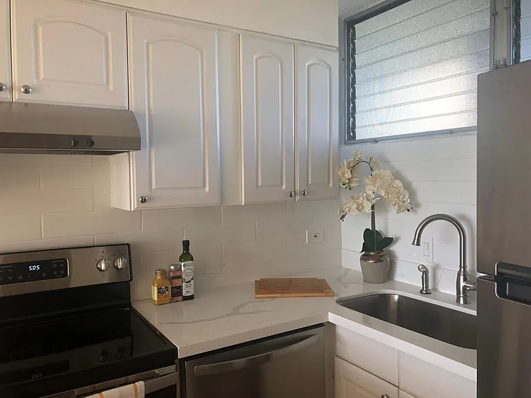 555 University Ave #603 — Photo 9