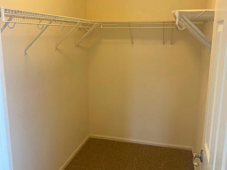 11801 Bolton Cir — Photo 13