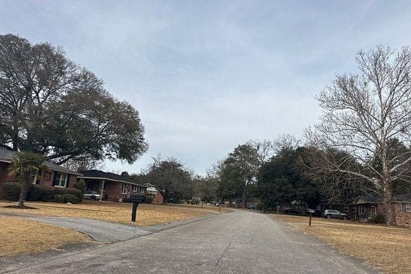 2nd image of 6716 Frances St