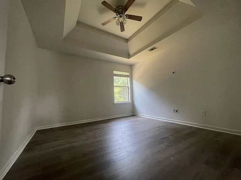 520 Lakeridge Ct — Photo 43