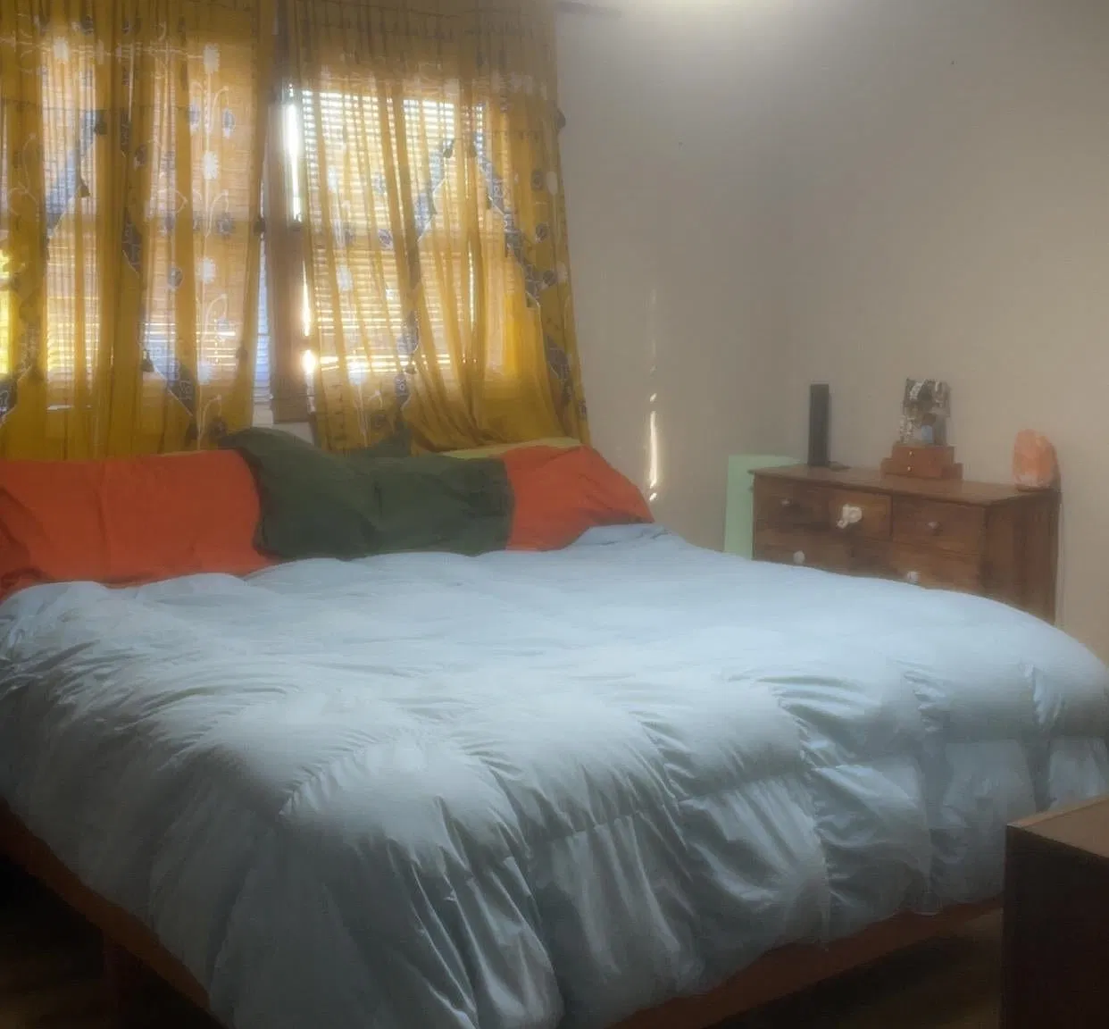2 bed, $950 — Photo 1