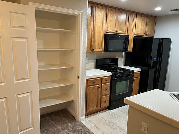 4th image of 6571 Hearthstone Cir APT 1332