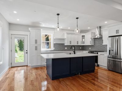 67 Essex St #1, Salem, MA, 01970