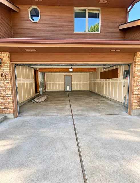 2 bed, 1.5 bath, 1308 sqft, $2,100 — Photo 4