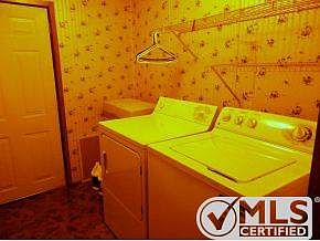 Very functional utility room.