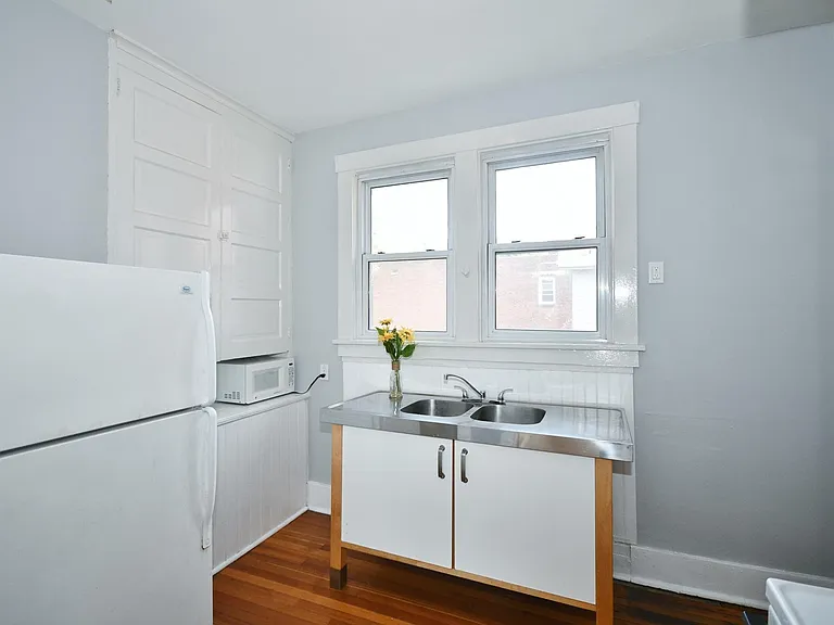 2750 Voelkel Ave — Photo 13