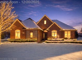 63072 Plantation Ct, Washington, MI 48095