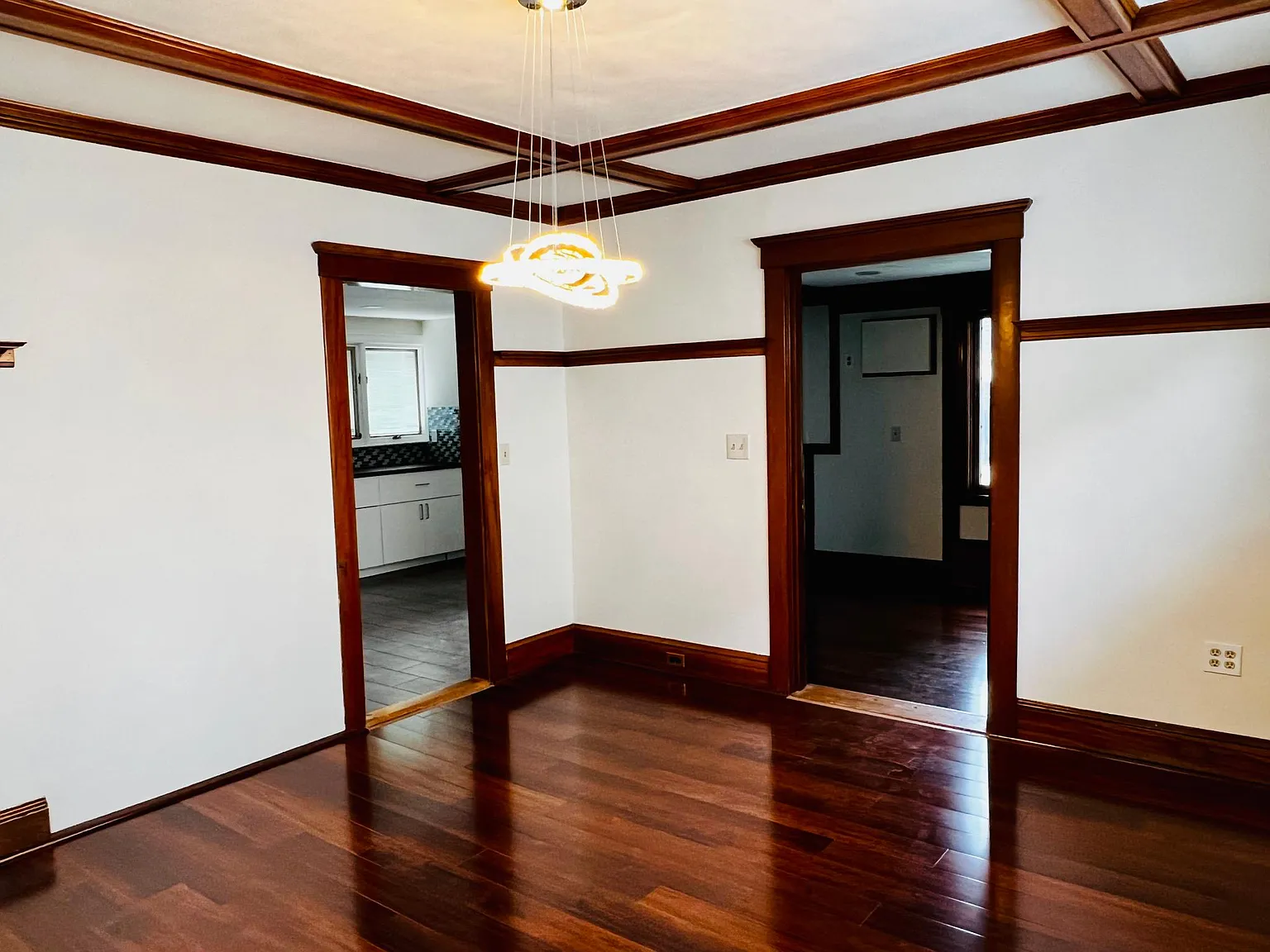 3 bed, 1904 sqft, $4,500 — Photo 3