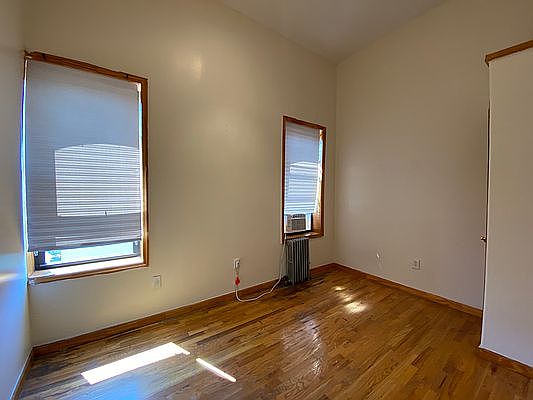 2nd image of 132 Graham Ave #4