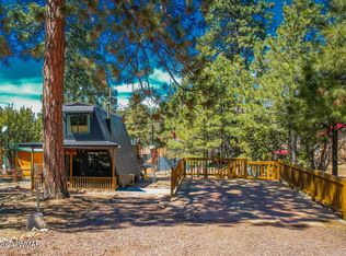 3340 Little Pine Dr, Overgaard, AZ 85933