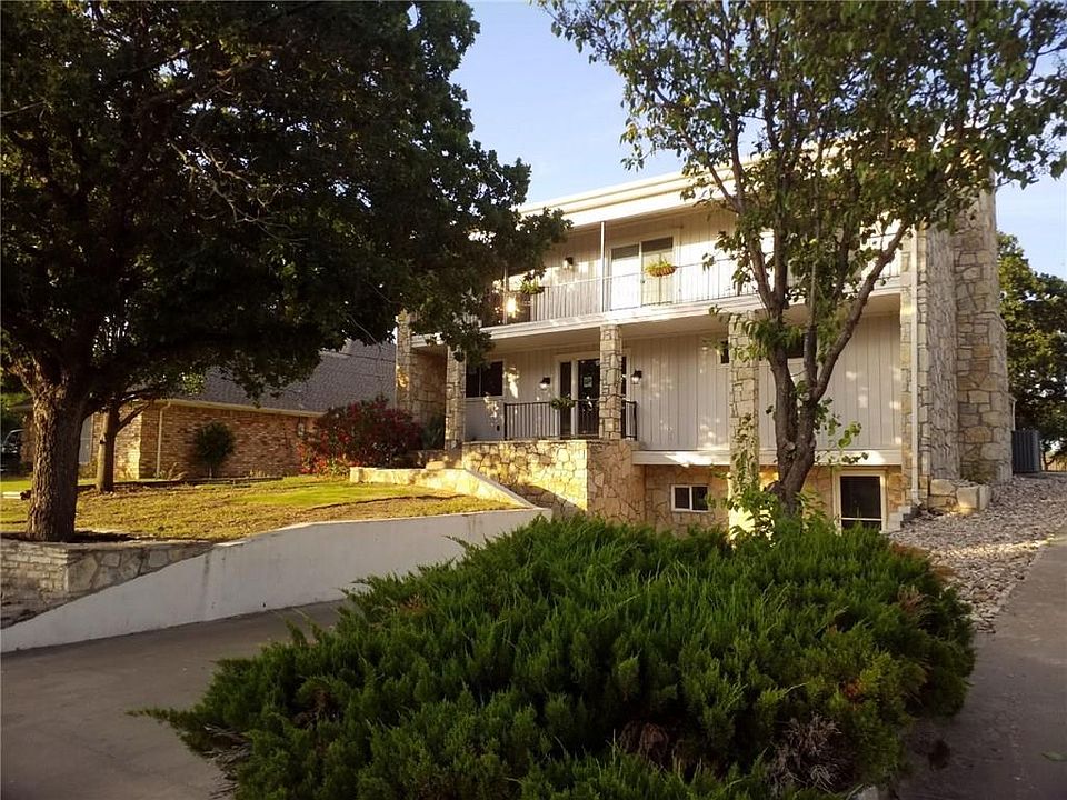 1st image of 4120 Fairway Dr
