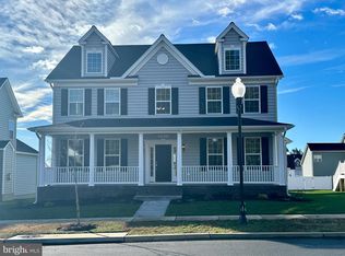 23037 Town Run Dr, Leonardtown, MD 20650