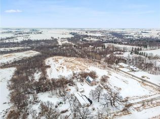 1520 Hazel St, Pella, IA 50219