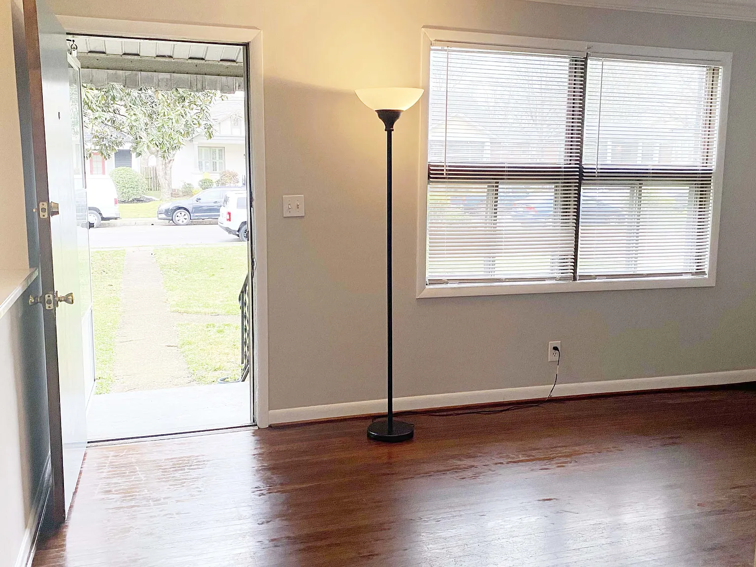 1 bed, 650 sqft, $1,200 — Photo 2