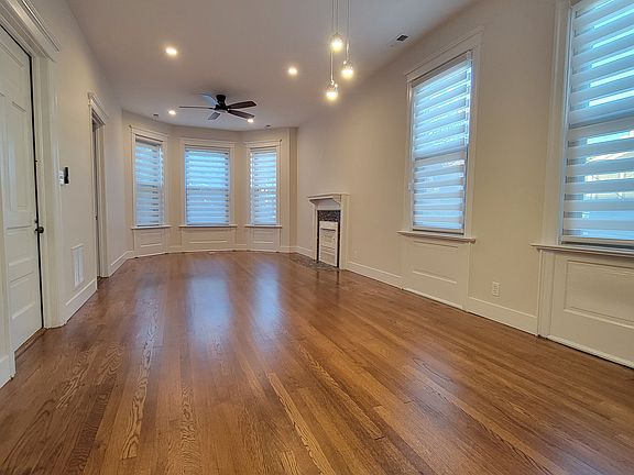 3rd image of 1715 W Balmoral Ave #2