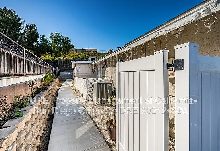 134 Demona Pl — Photo 9