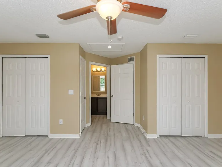 6719 Summer Cove Dr — Photo 12