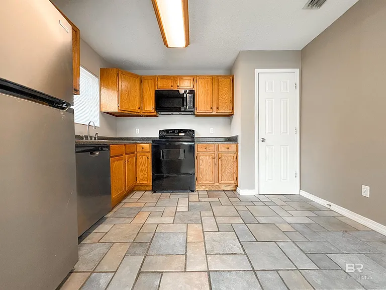 5652 Dee St #A — Photo 14